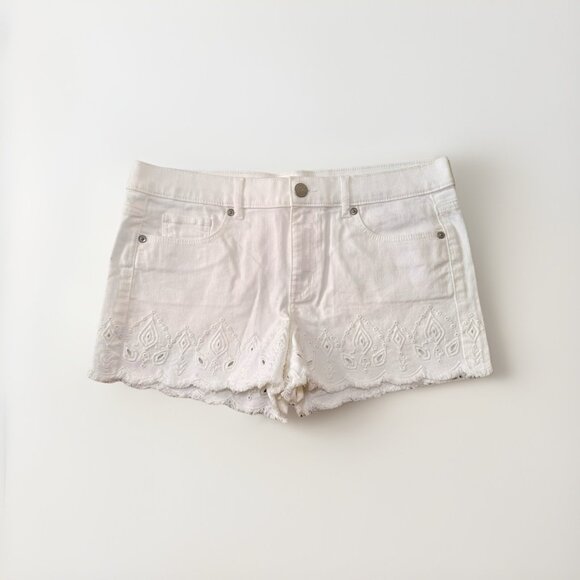 LOFT 8/29 White Denim Jean Shorts Embroidered Raw Hem 3in inseam Scalloped Edge - Picture 2 of 6